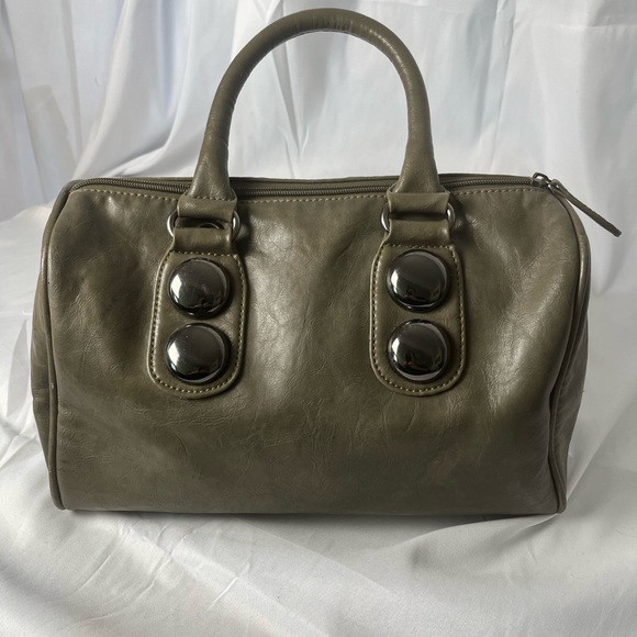 Boutique hand bag with studs - Picture 2 of 2